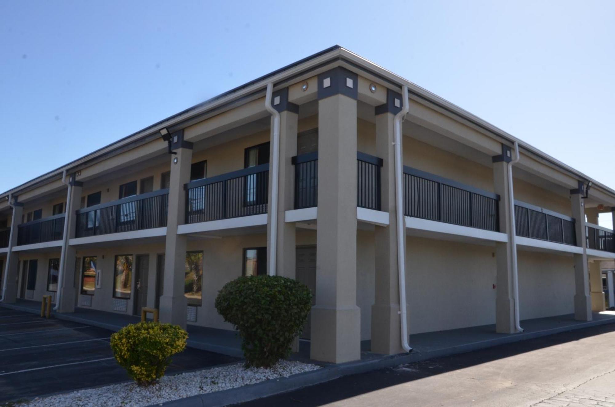 Baymont Inn & Suites Covington Exterior photo